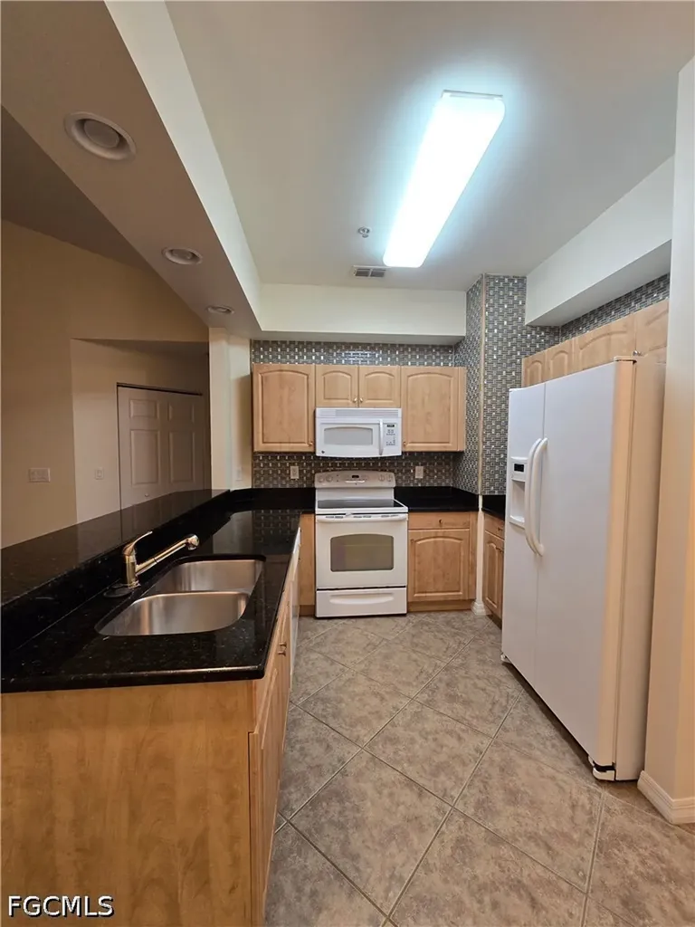1101 Winding Pines Circle Cape Coral FL 33909