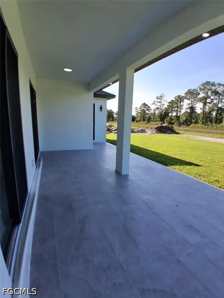 1106 Edelweiss Street E Lehigh Acres FL 33974