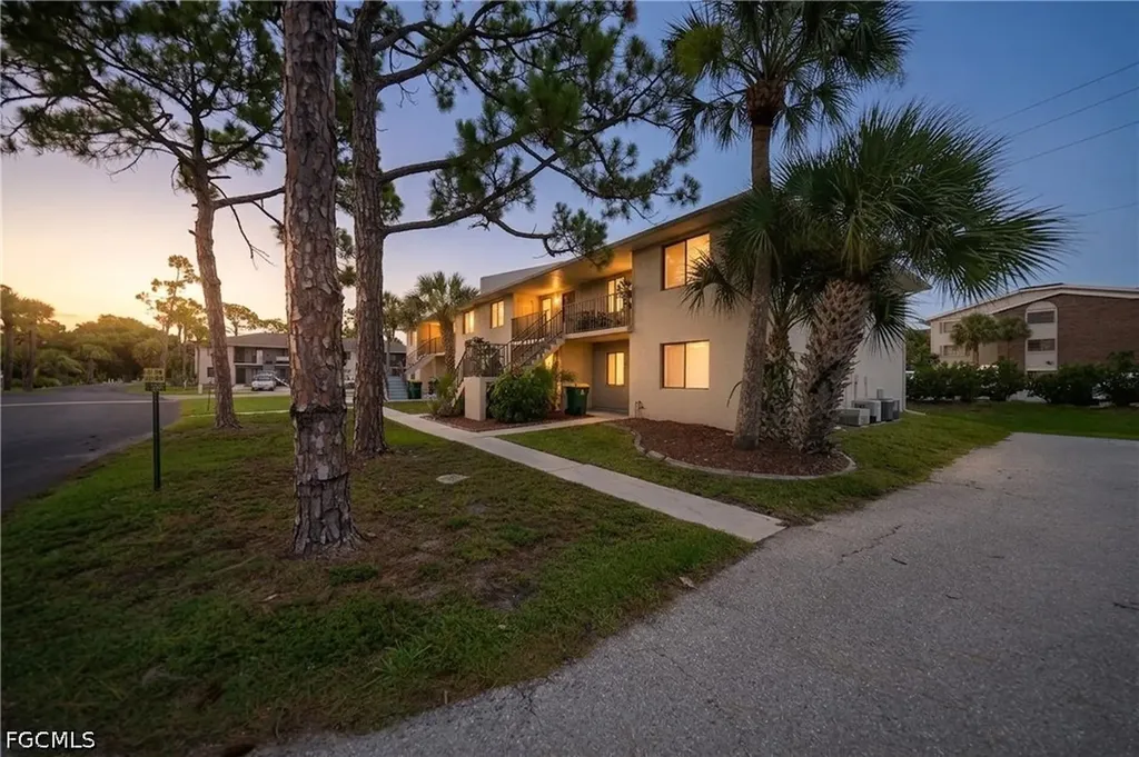 Punta Gorda FL, 22523 Westchester Boulevard, Unit 203E