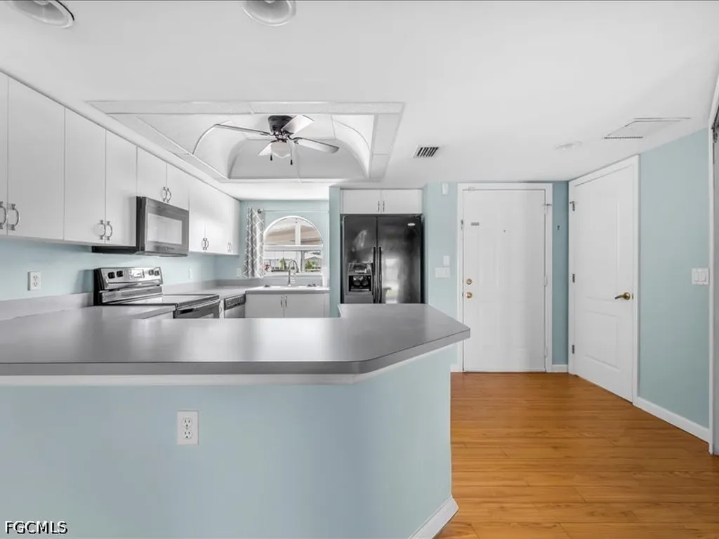 28 Cosmopolitan Drive Lehigh Acres FL 33936