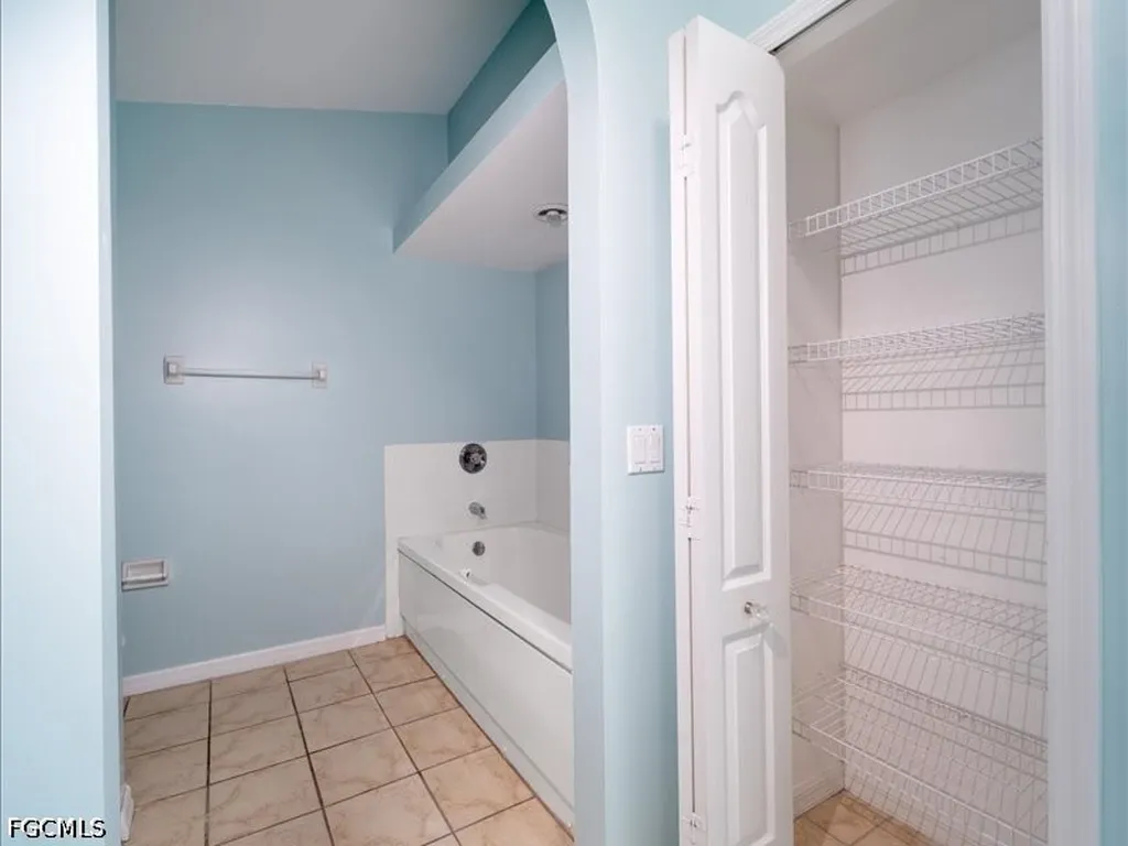 28 Cosmopolitan Drive Lehigh Acres FL 33936