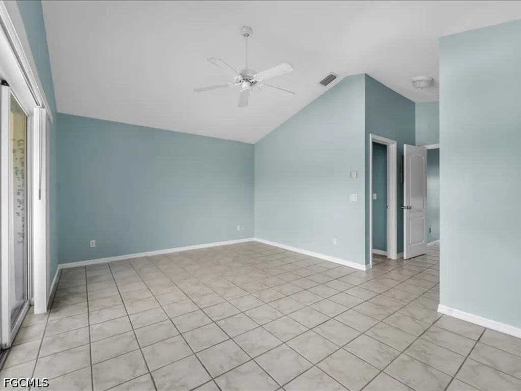 28 Cosmopolitan Drive Lehigh Acres FL 33936
