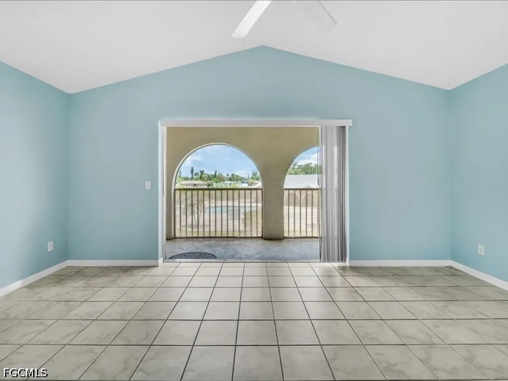 28 Cosmopolitan Drive Lehigh Acres FL 33936