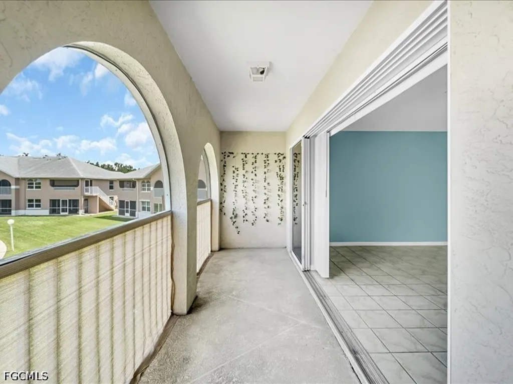 28 Cosmopolitan Drive Lehigh Acres FL 33936
