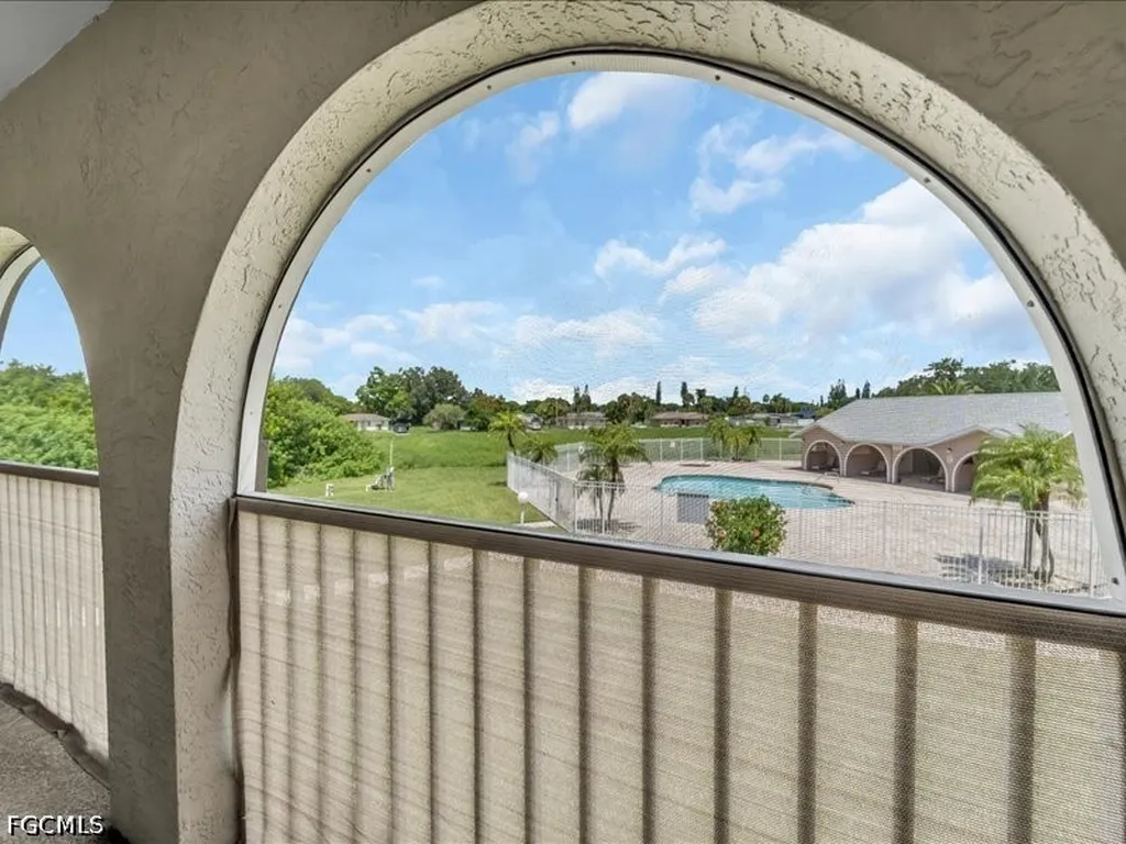 28 Cosmopolitan Drive Lehigh Acres FL 33936