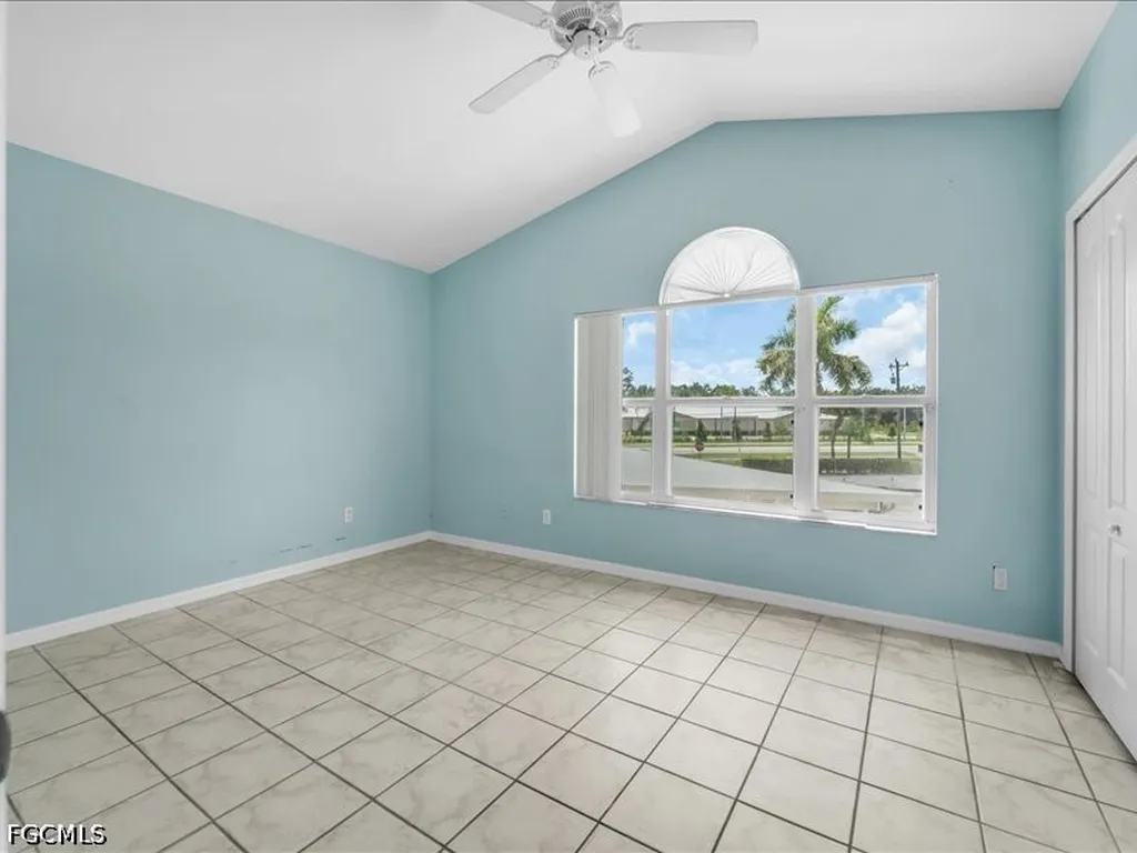 28 Cosmopolitan Drive Lehigh Acres FL 33936