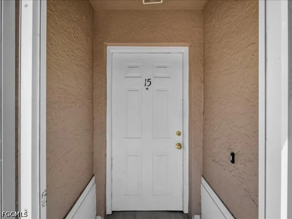 28 Cosmopolitan Drive Lehigh Acres FL 33936