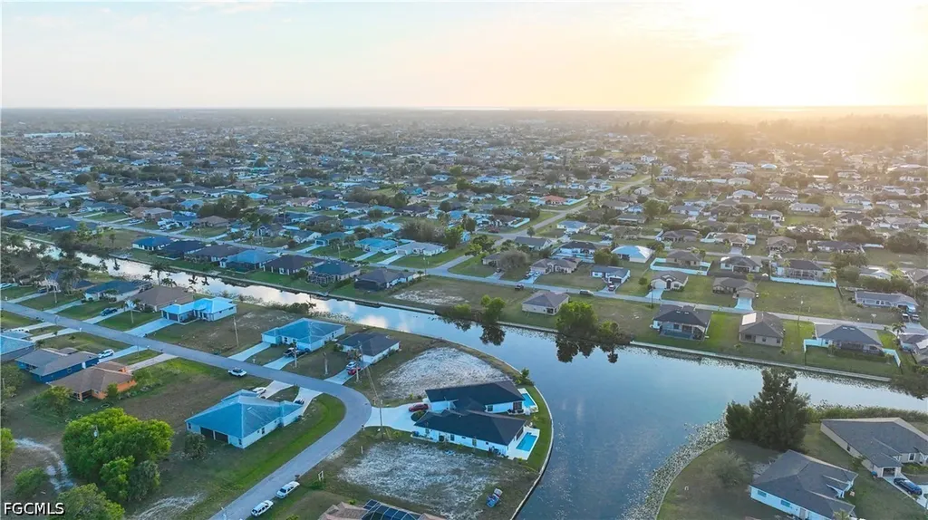 817 SW 8th Street Cape Coral FL 33991