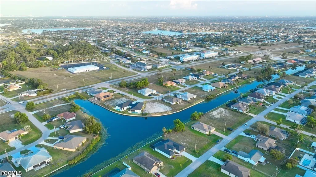 817 SW 8th Street Cape Coral FL 33991