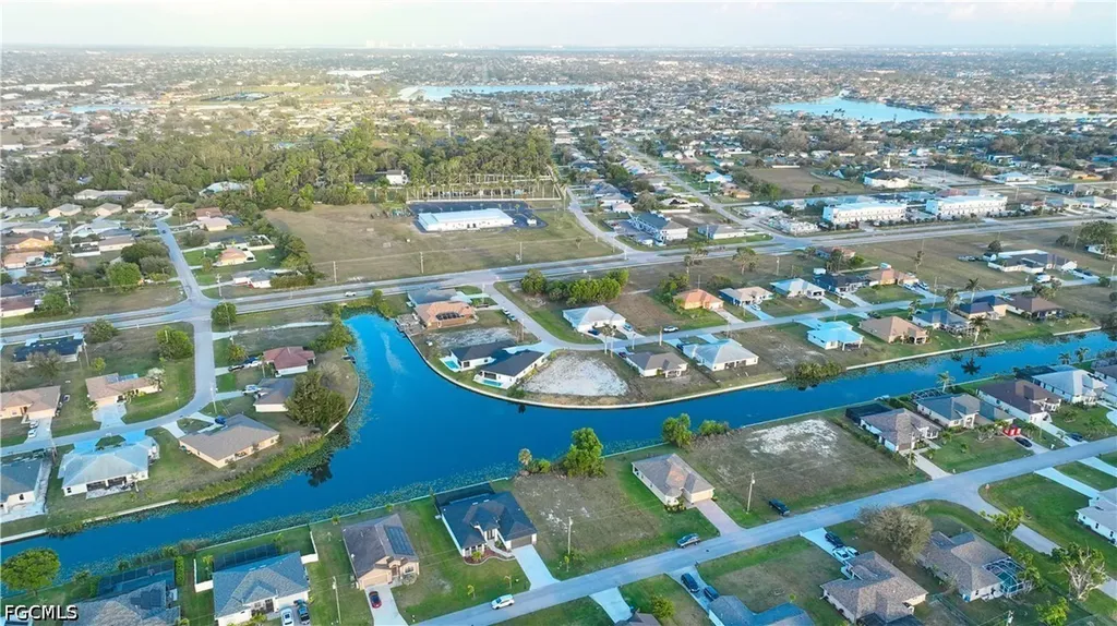 817 SW 8th Street Cape Coral FL 33991