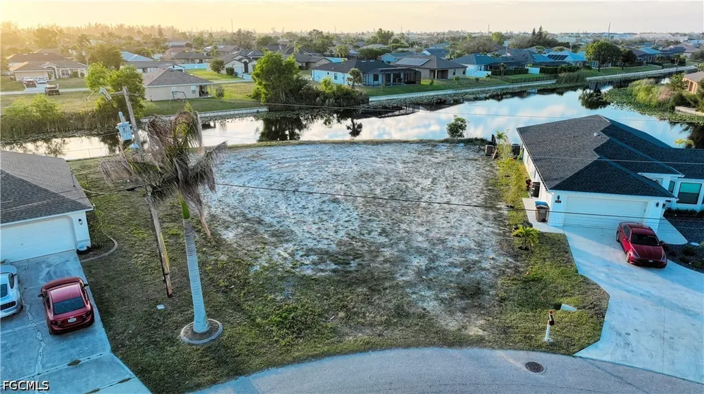 817 SW 8th Street Cape Coral FL 33991
