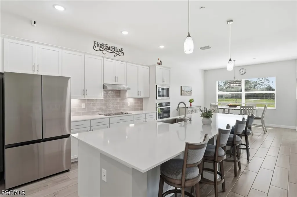17040 Serengeti Circle Alva FL 33920