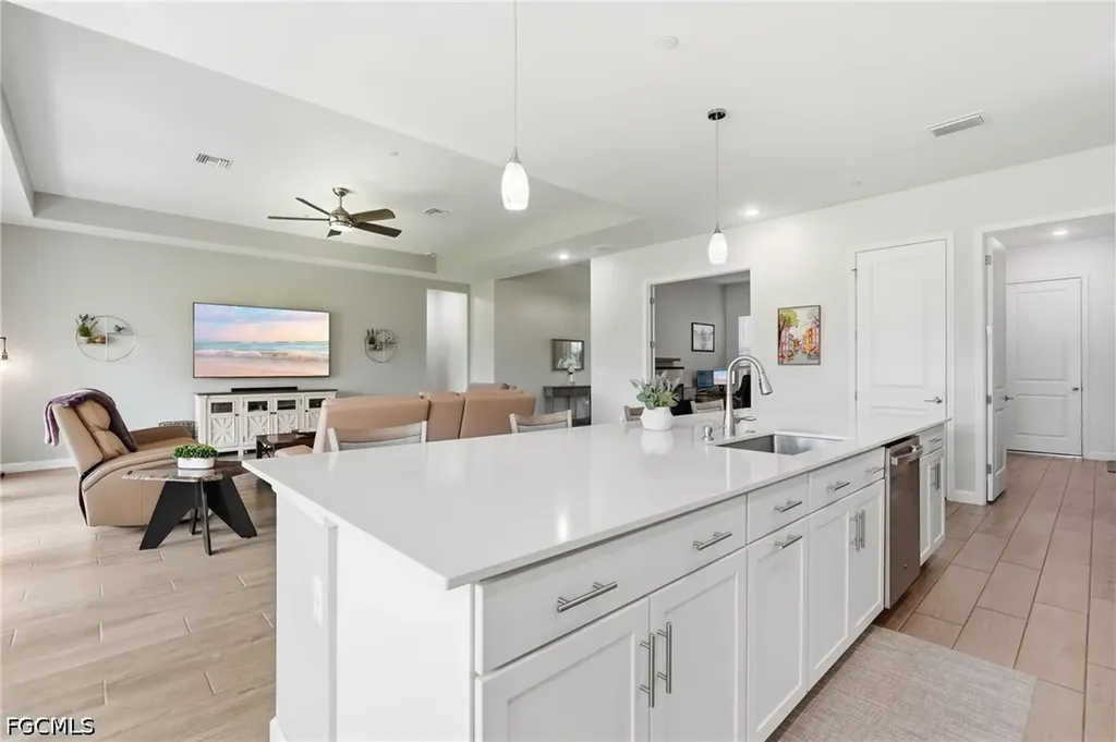 17040 Serengeti Circle Alva FL 33920