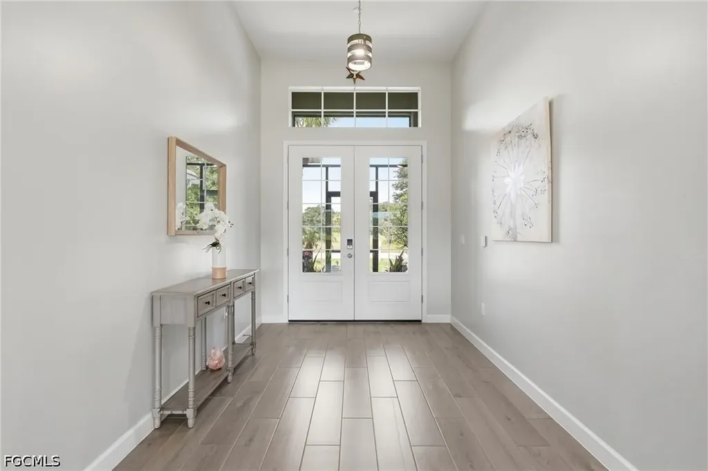 17040 Serengeti Circle Alva FL 33920