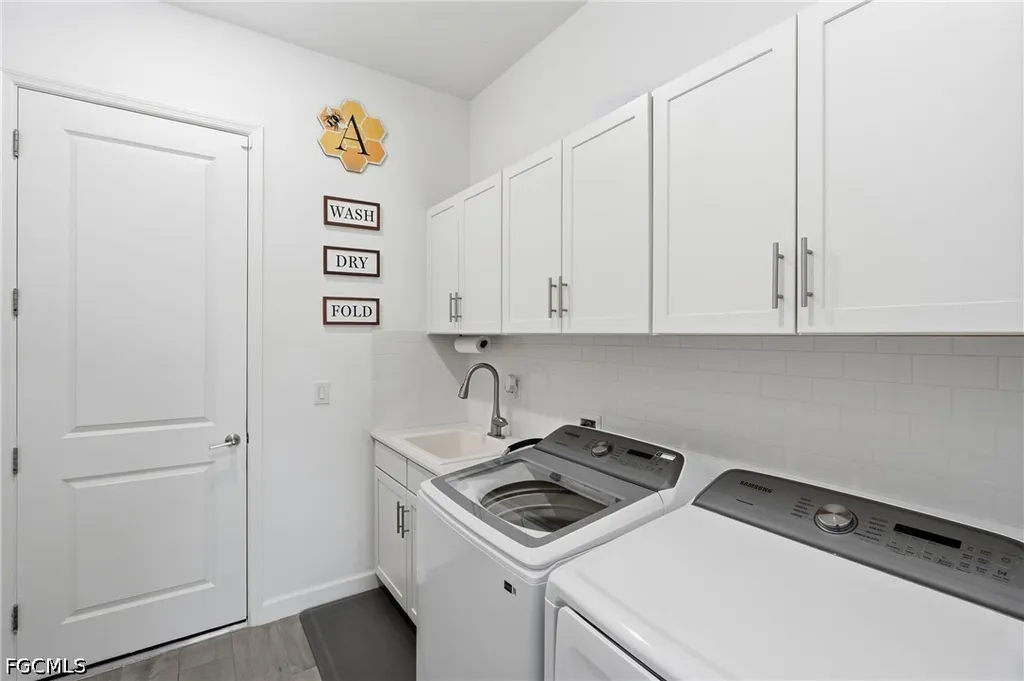 17040 Serengeti Circle Alva FL 33920