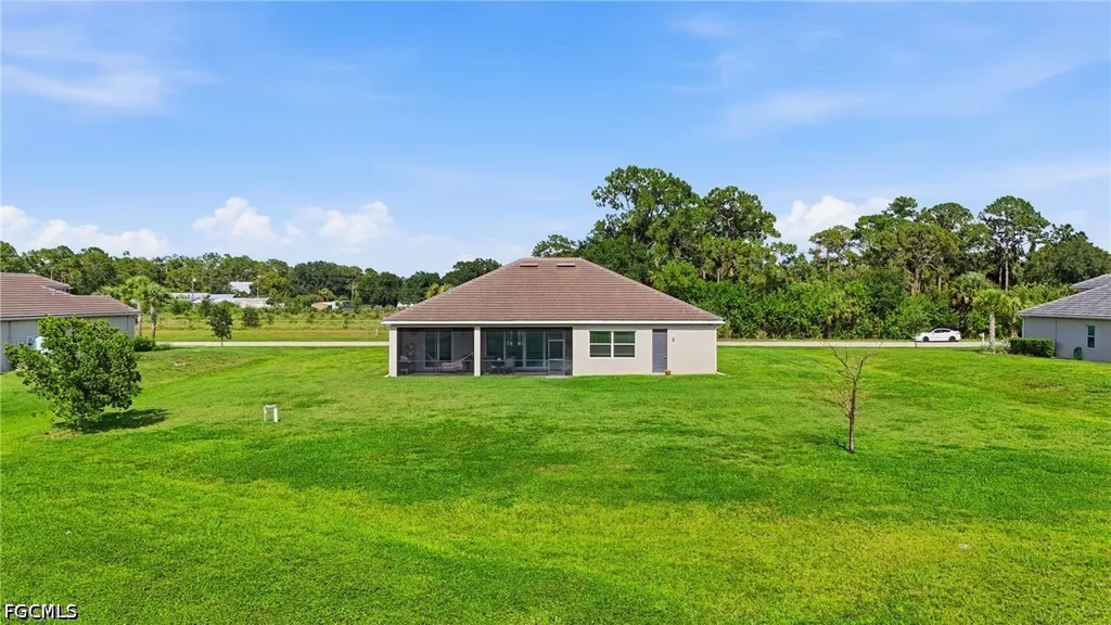 17040 Serengeti Circle Alva FL 33920