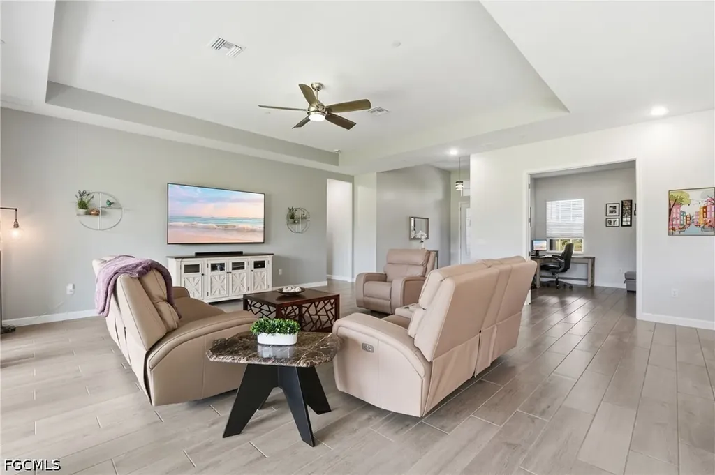 17040 Serengeti Circle Alva FL 33920