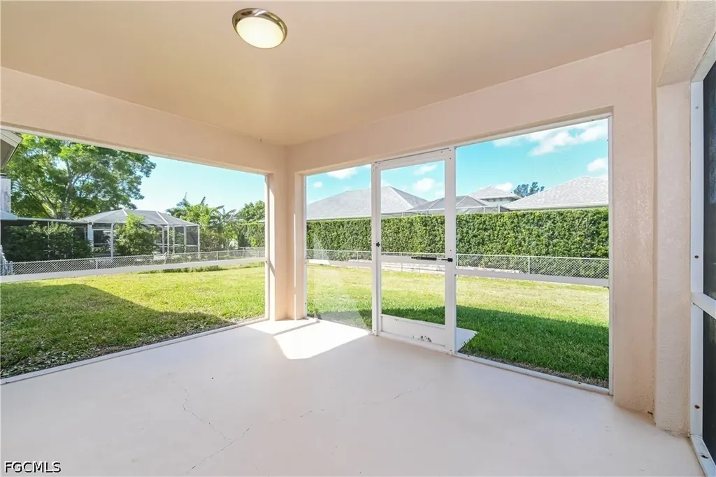 2908 SW 16th Place Cape Coral FL 33914