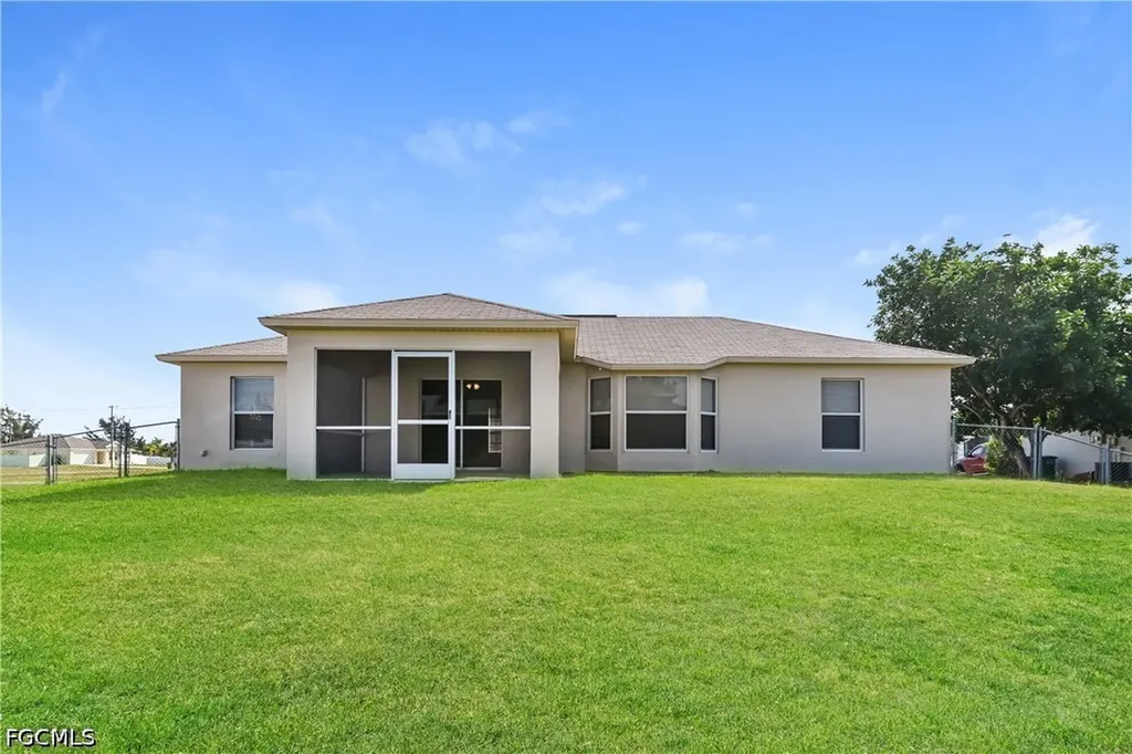 2908 SW 16th Place Cape Coral FL 33914