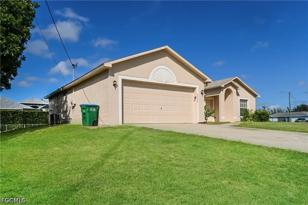 2908 SW 16th Place Cape Coral FL 33914