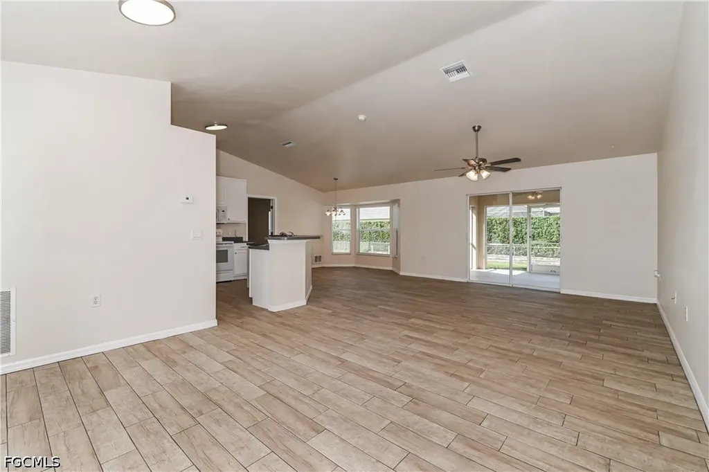 2908 SW 16th Place Cape Coral FL 33914