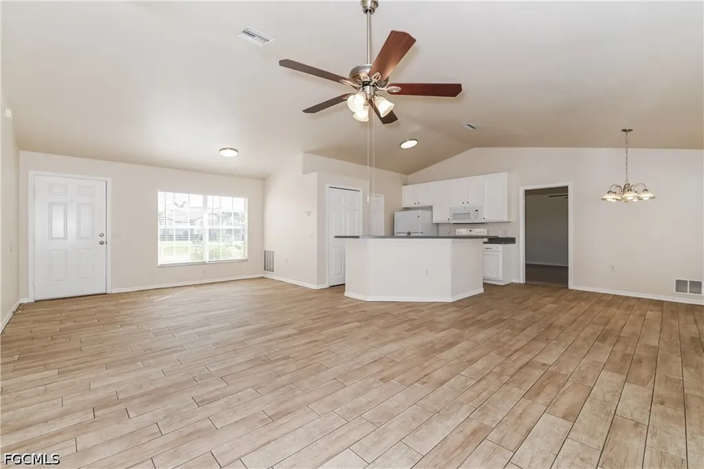 2908 SW 16th Place Cape Coral FL 33914