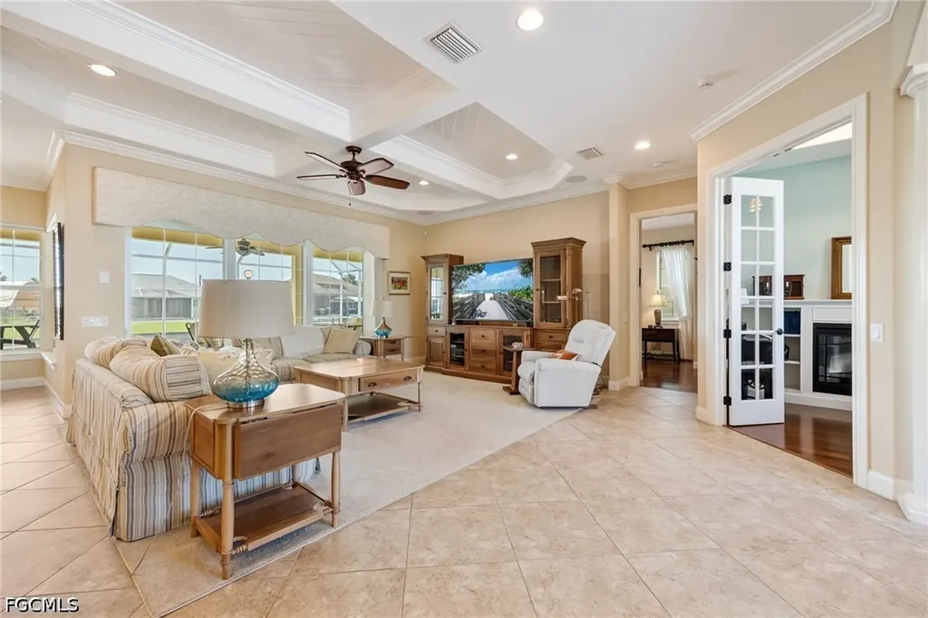 2213 SE 19th Avenue Cape Coral FL 33990