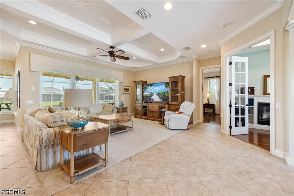 2213 SE 19th Avenue Cape Coral FL 33990