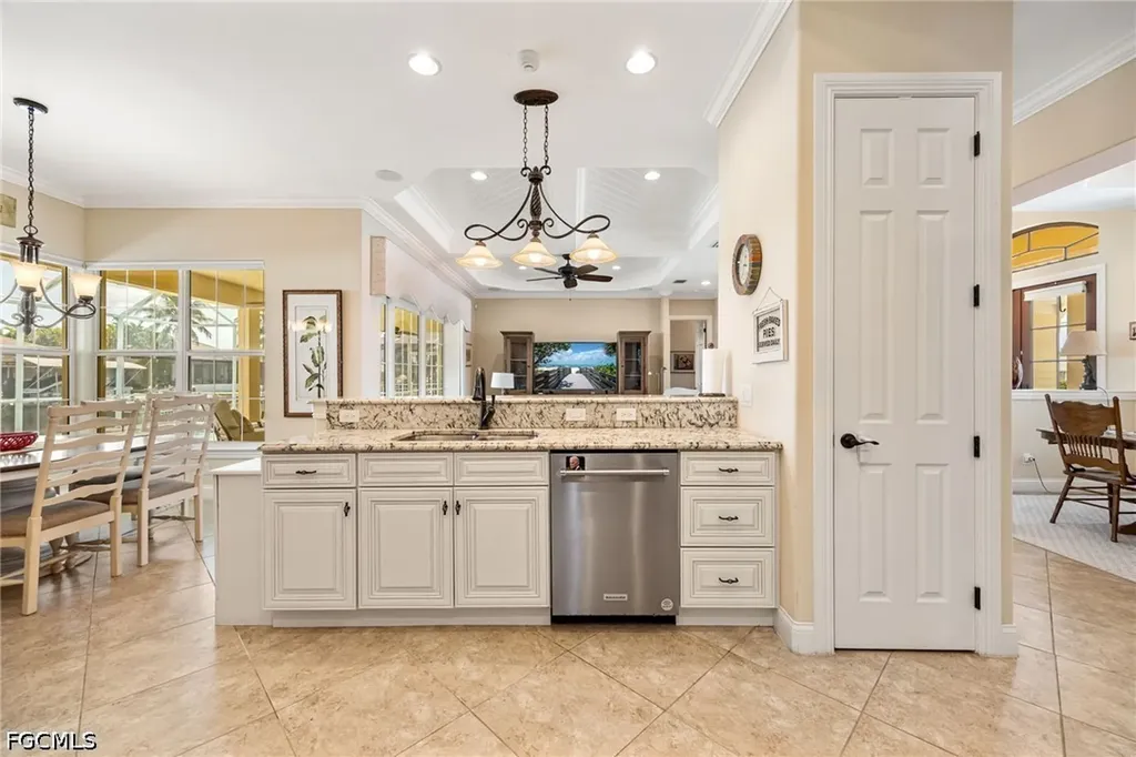2213 SE 19th Avenue Cape Coral FL 33990
