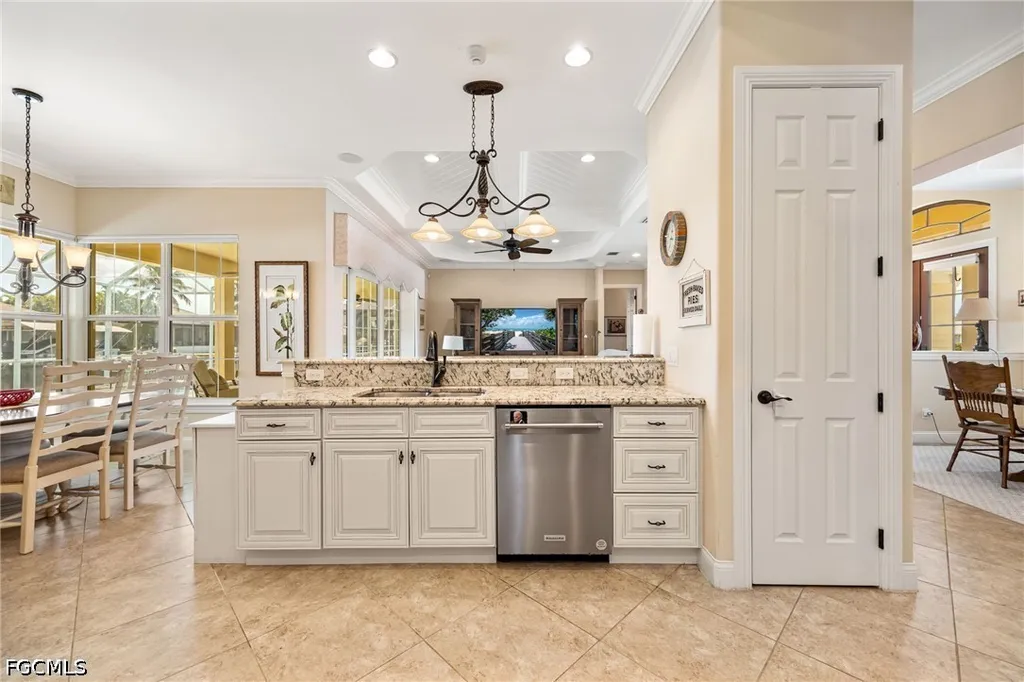 2213 SE 19th Avenue Cape Coral FL 33990