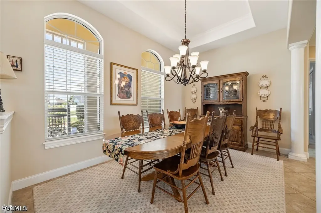 2213 SE 19th Avenue Cape Coral FL 33990
