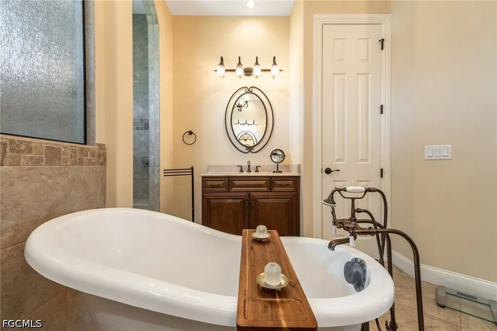 2213 SE 19th Avenue Cape Coral FL 33990
