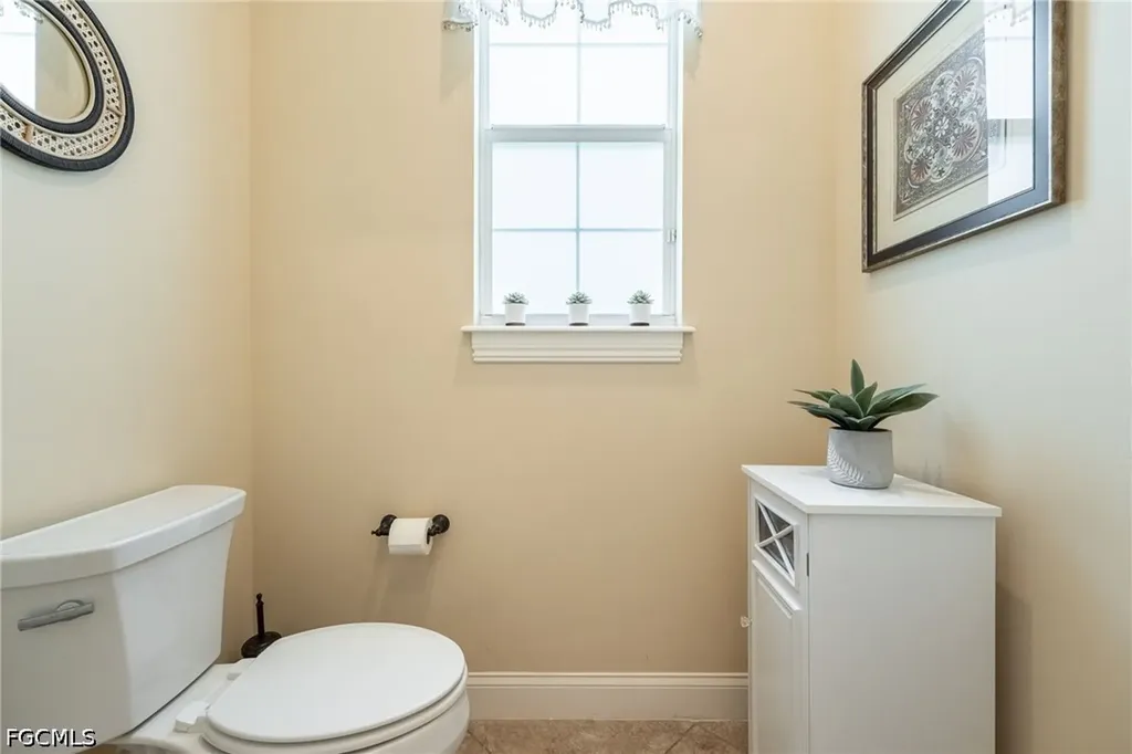 2213 SE 19th Avenue Cape Coral FL 33990