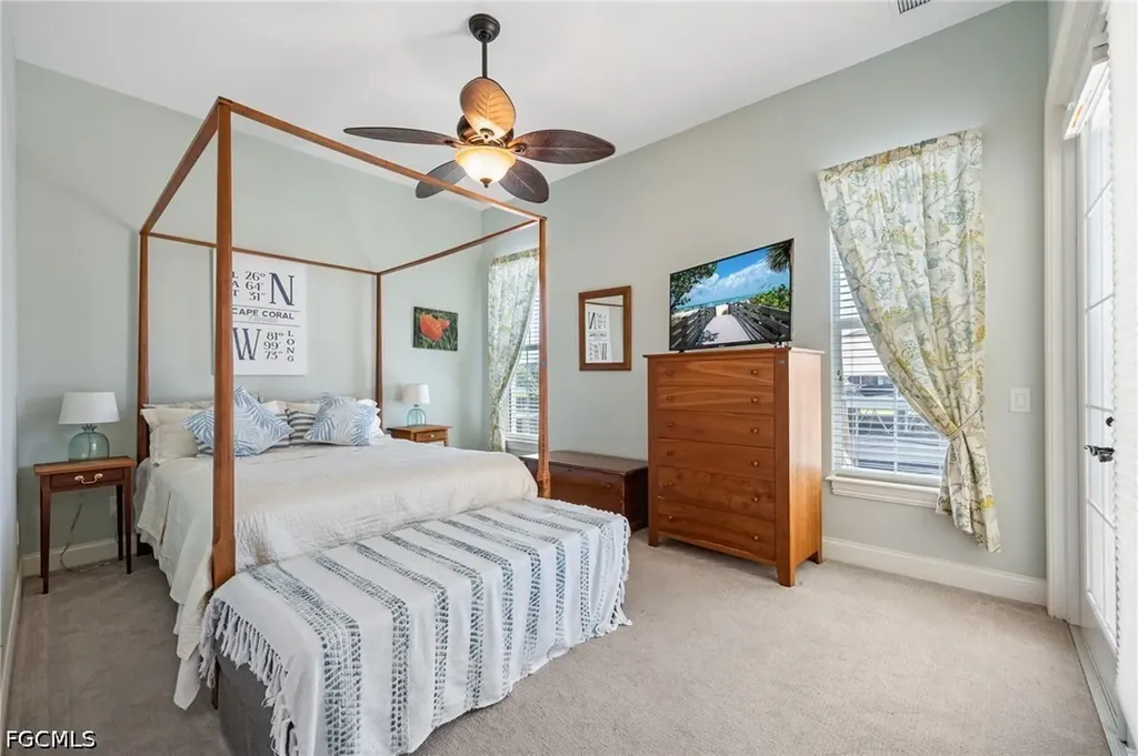 2213 SE 19th Avenue Cape Coral FL 33990