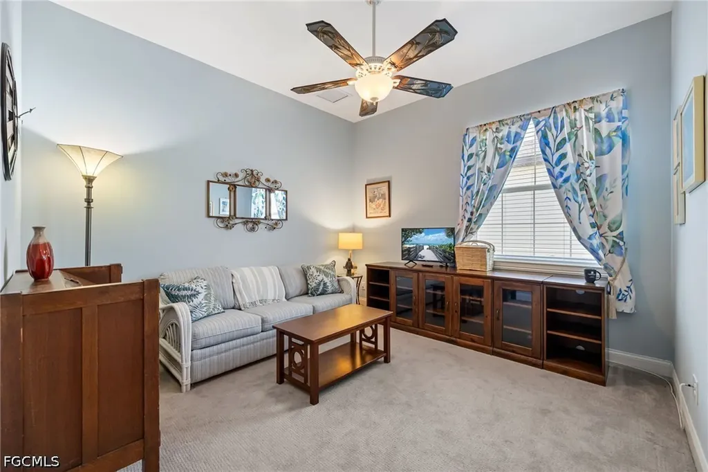 2213 SE 19th Avenue Cape Coral FL 33990