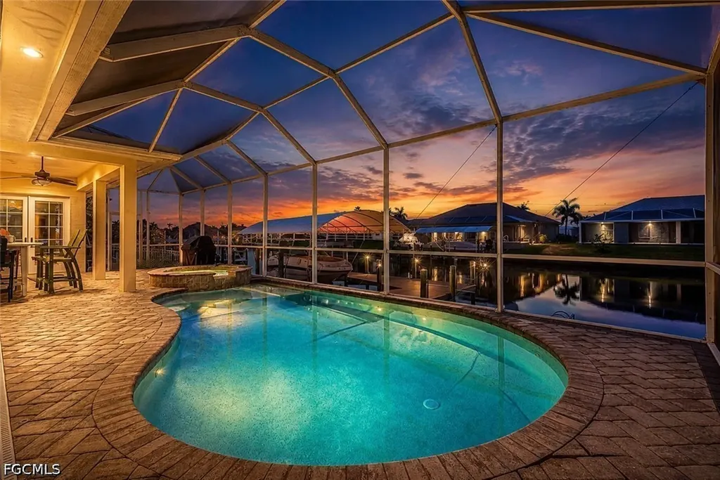2213 SE 19th Avenue Cape Coral FL 33990