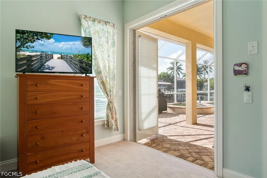 2213 SE 19th Avenue Cape Coral FL 33990