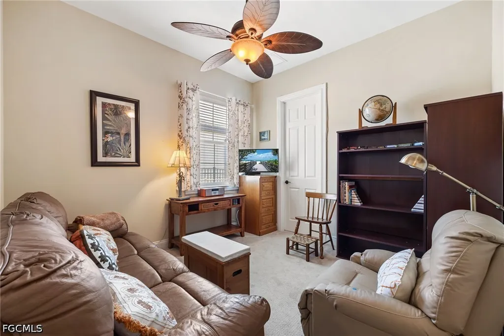 2213 SE 19th Avenue Cape Coral FL 33990