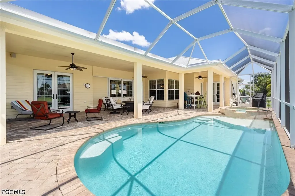 2213 SE 19th Avenue Cape Coral FL 33990