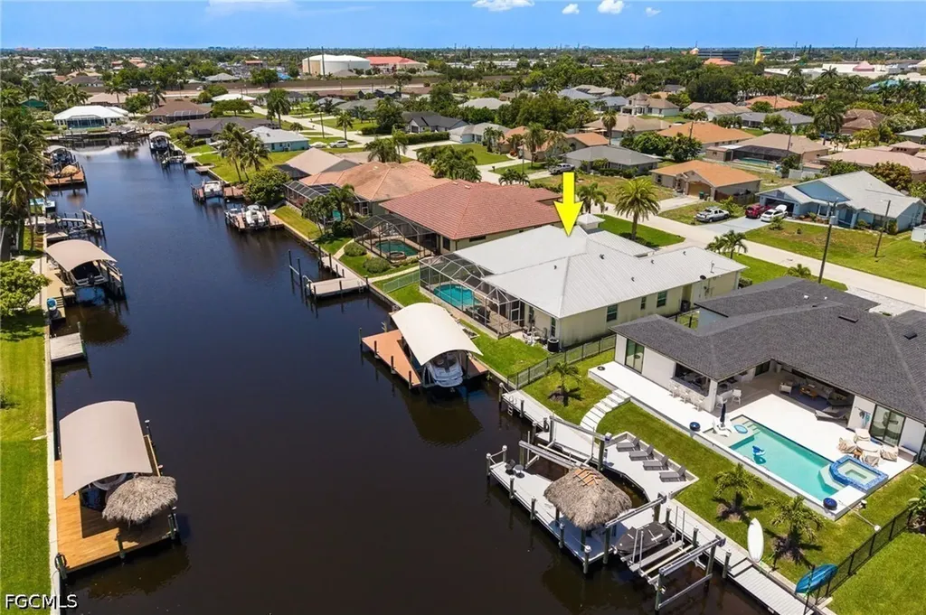 2213 SE 19th Avenue Cape Coral FL 33990