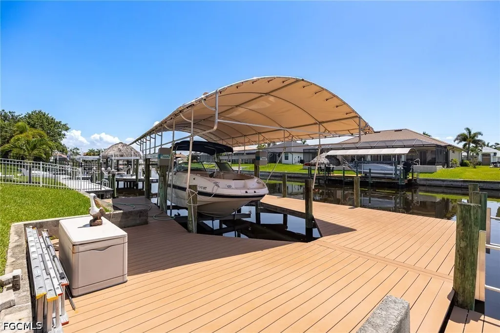 2213 SE 19th Avenue Cape Coral FL 33990