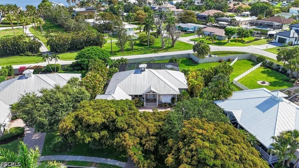 15627 Caloosa Creek Circle Fort Myers FL 33908