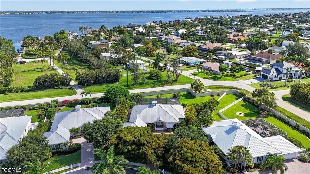 15627 Caloosa Creek Circle Fort Myers FL 33908