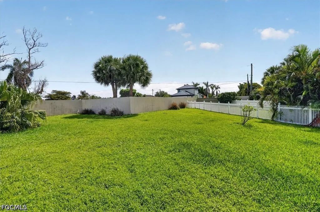 15627 Caloosa Creek Circle Fort Myers FL 33908