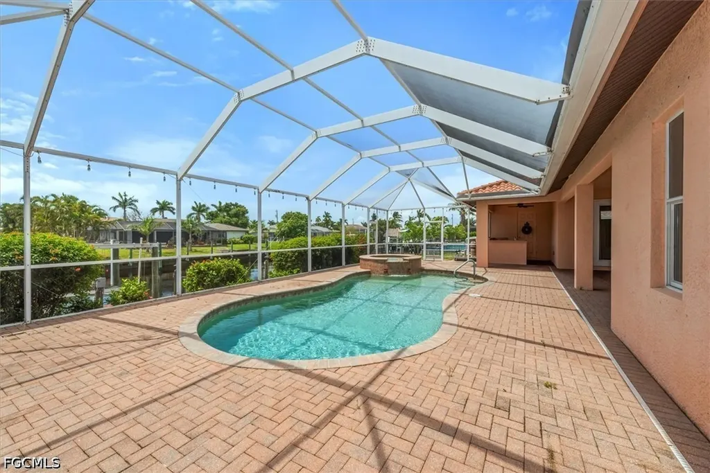 2024 SE 28th Terrace Cape Coral FL 33904