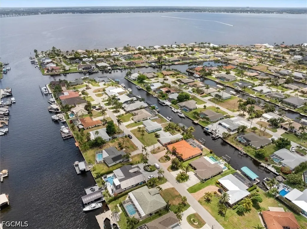 2024 SE 28th Terrace Cape Coral FL 33904