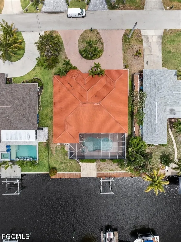 2024 SE 28th Terrace Cape Coral FL 33904
