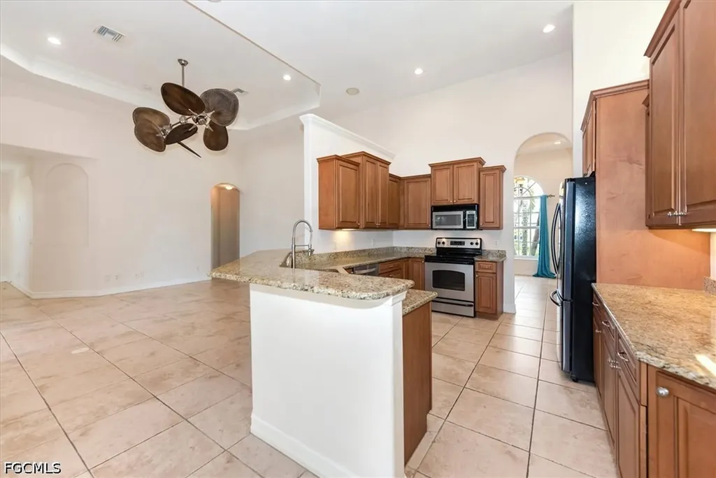 2024 SE 28th Terrace Cape Coral FL 33904