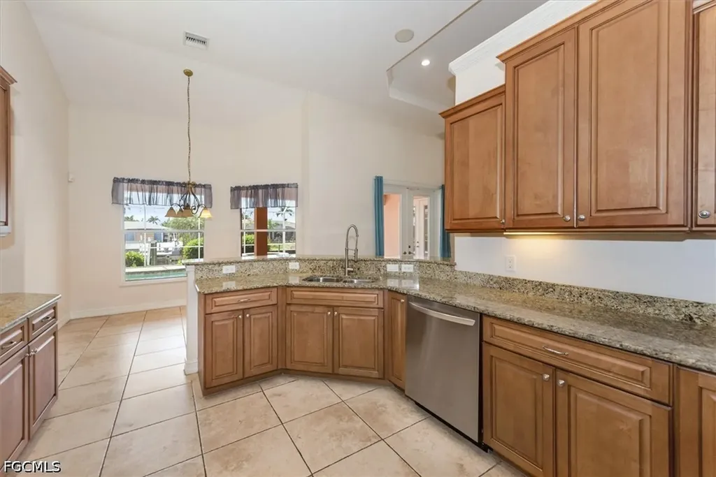 2024 SE 28th Terrace Cape Coral FL 33904