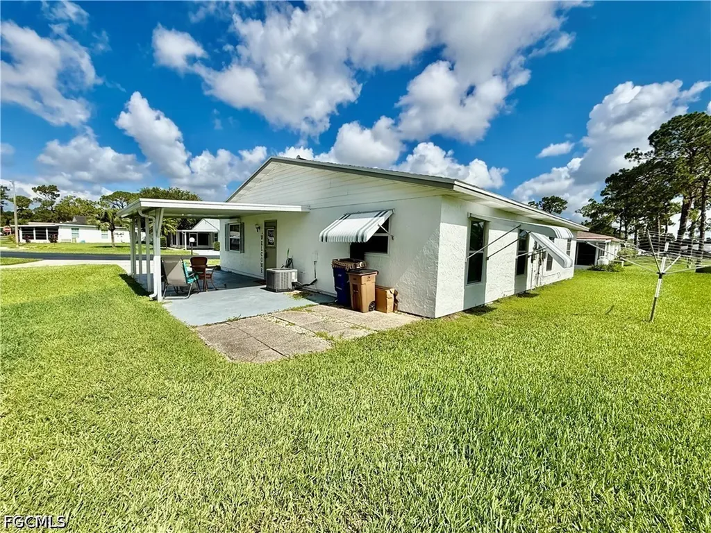 3 Aztec Lily Lane Lehigh Acres FL 33936